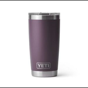 Yeti RAMBLER®
20 OZ TUMBLER (Nordic purple)